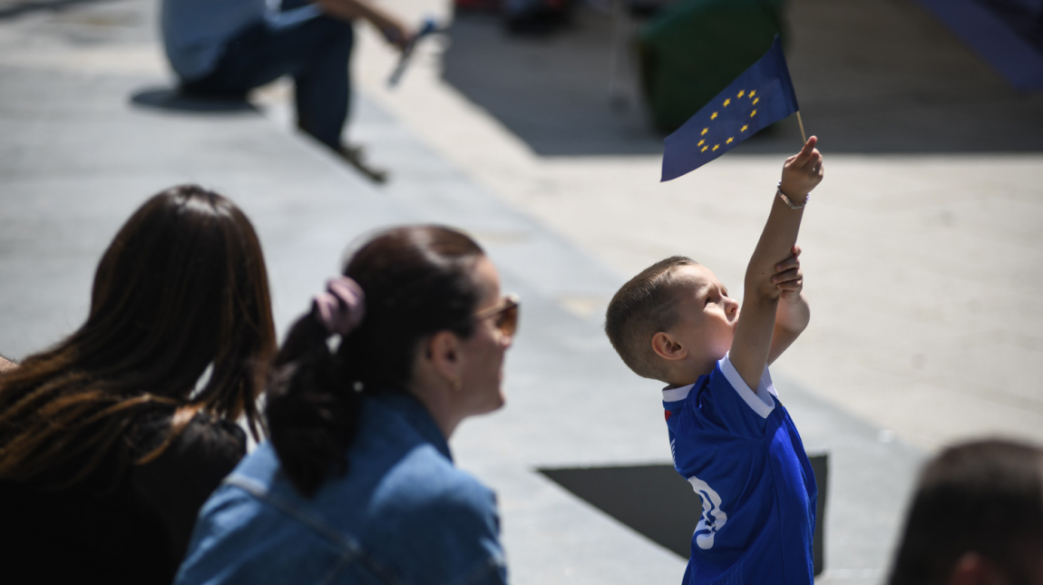 Koperativa Wins New EU Communication Contract in Kosovo